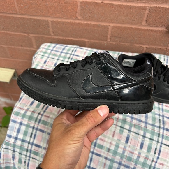 Nike Dunk Low Triple Black Golf
Size 4 Y - Picture 9 of 9
